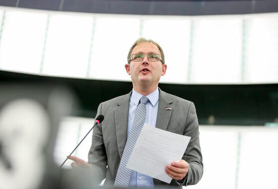 SGP Katwijk ontvangt Europees Parlementslid Ruissen