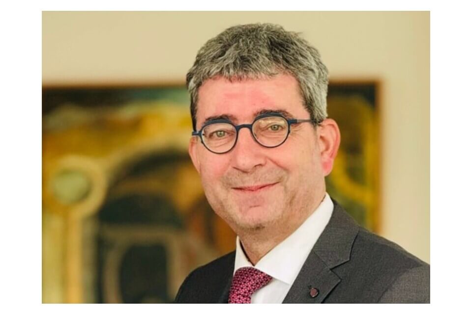 Dhr. G. (Gert) Rhee van der