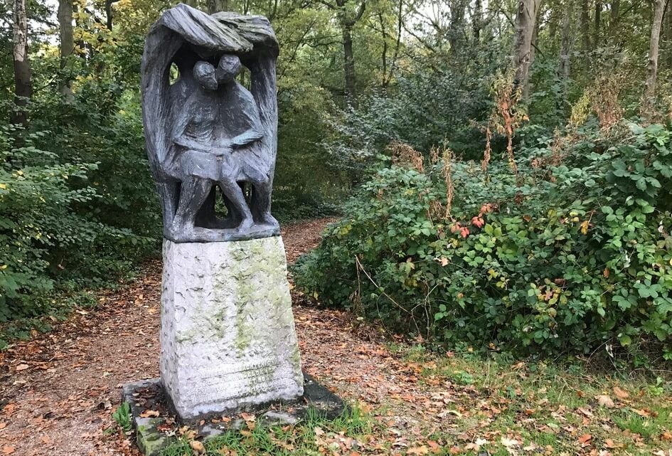 Beantwoording vragen herinneringsbankje voor Andr&eacute; Houwing
