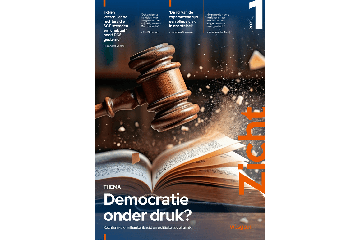 Zicht - april 2025 - Democratie onder druk?