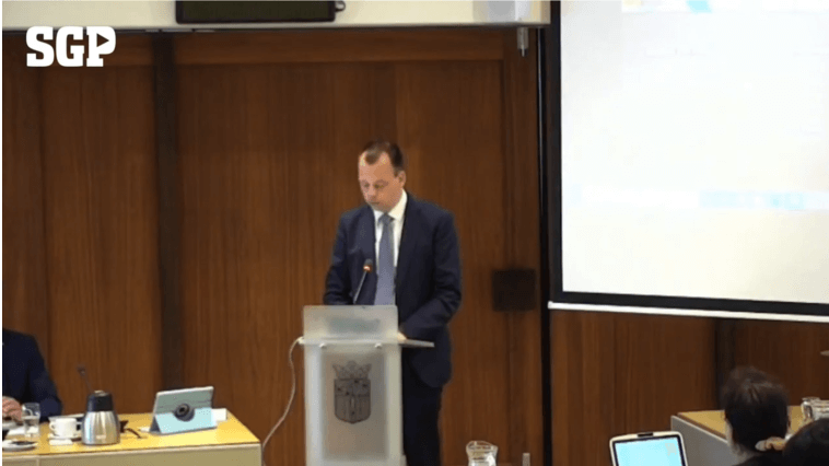 Fractievoorzitter Artwin Otte presenteert onze visie tijdens de kadernota