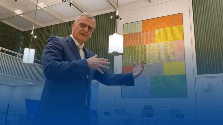 Rondleiding tijdelijke Eerste Kamer door Peter Schalk