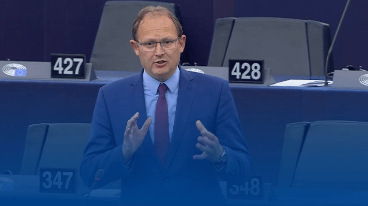 'WHO-gezondheidscertificaat zeer onverstandig' - Europarlementariër Ruissen (SGP)