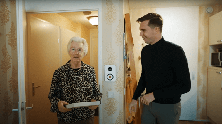 'Tijd voor elkaar' - aflevering 1: Mevrouw van der Hoeven