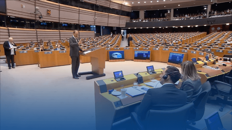 EP zet microfoon SGP'er uit na kritiek op Hamas en Eurocommissaris